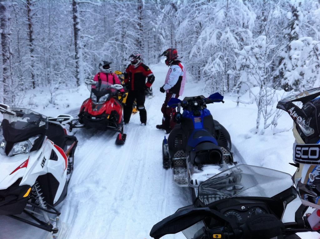 Karjalan Helmi Hotell Tolosenmäki Exteriör bild